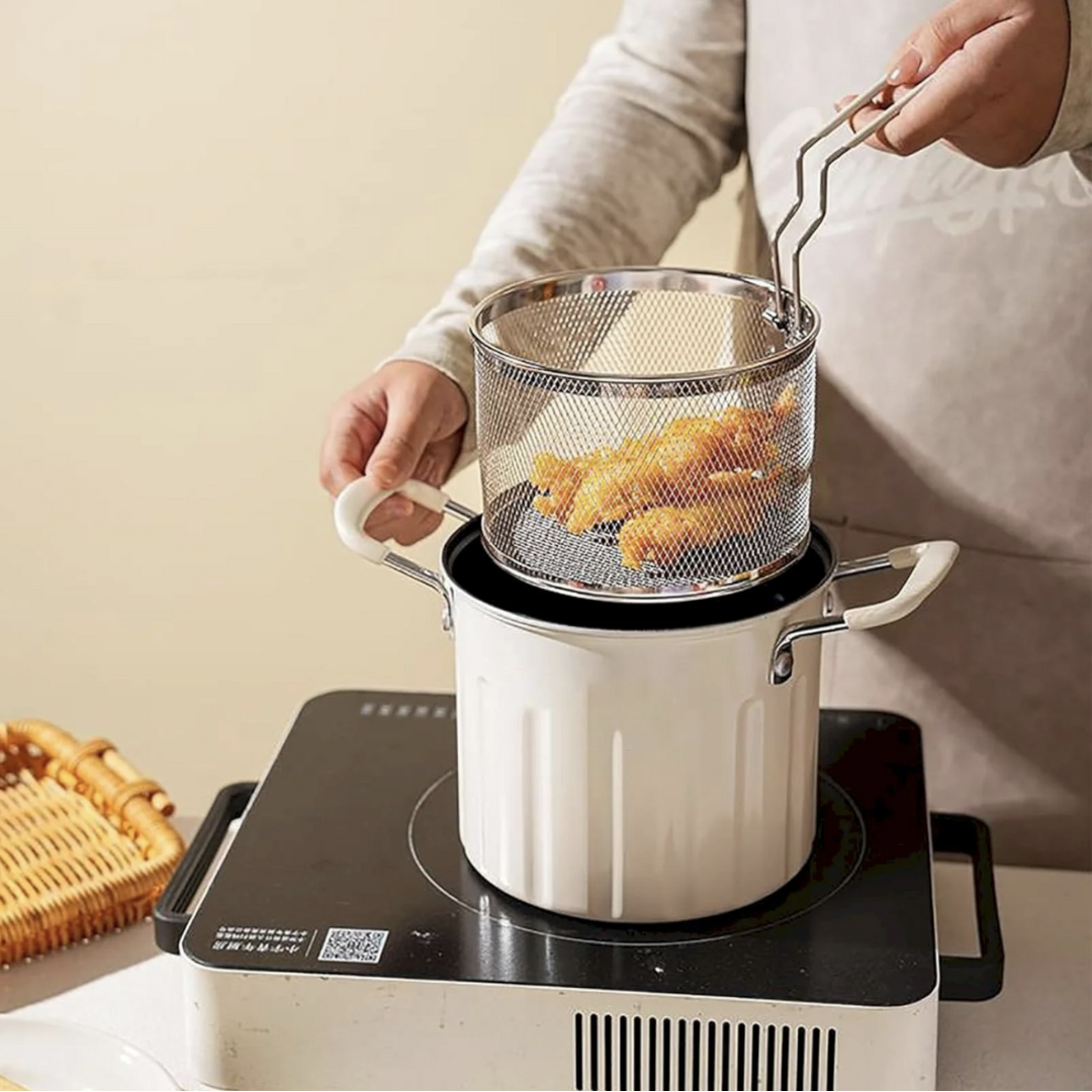 NordFry WhiteCream 3L Enamel Deep Frying Pot with Glass Lid & 304 Stainless Steel Basket – Minimalist Nordic Oil Pot (3)