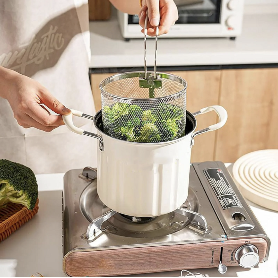 NordFry WhiteCream 3L Enamel Deep Frying Pot with Glass Lid & 304 Stainless Steel Basket – Minimalist Nordic Oil Pot (4)